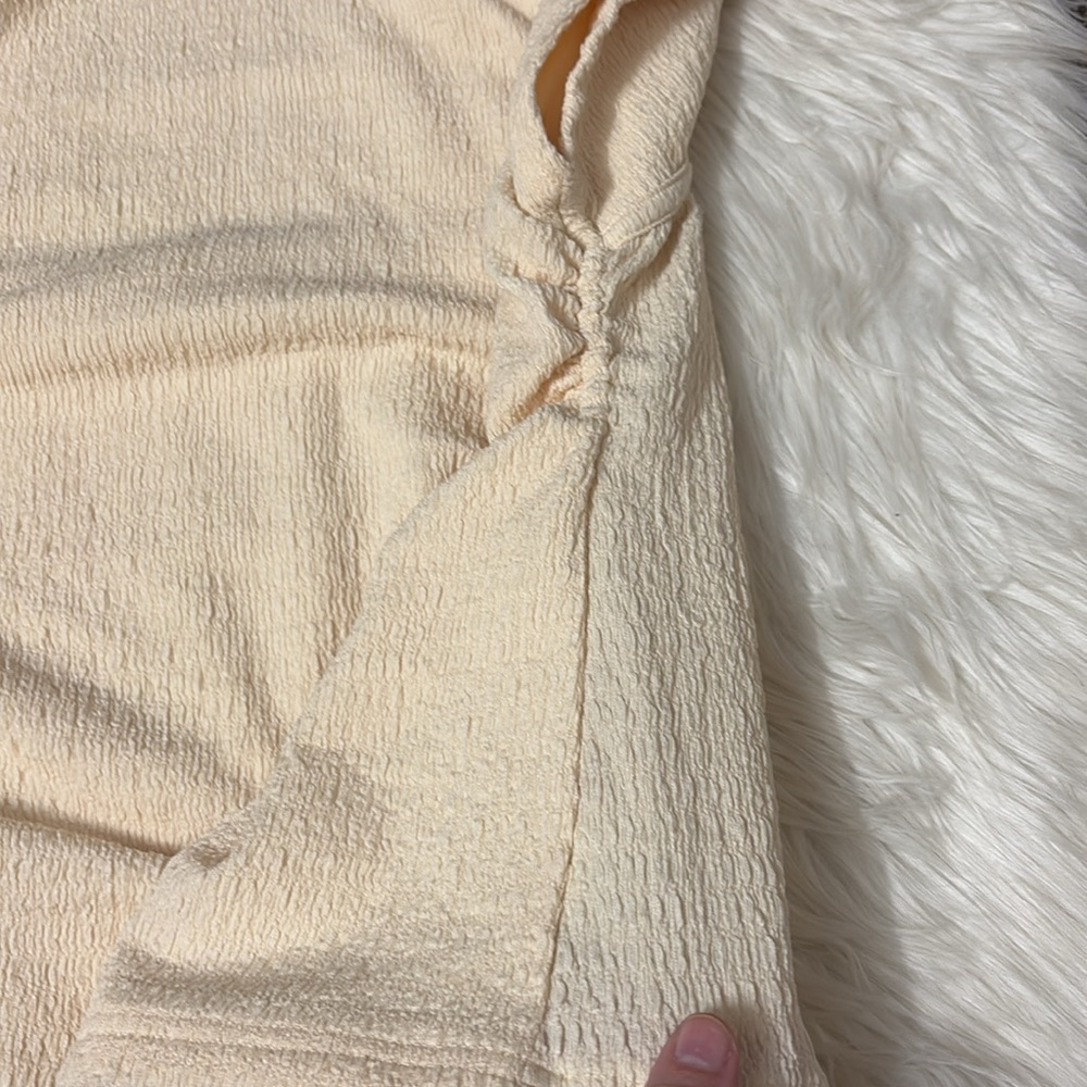Astr Cream Textured Top - Picture 5 of 11